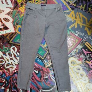F. Forward Houndstooth print high Waisted ankle pants - woman's size XL Slim Fit